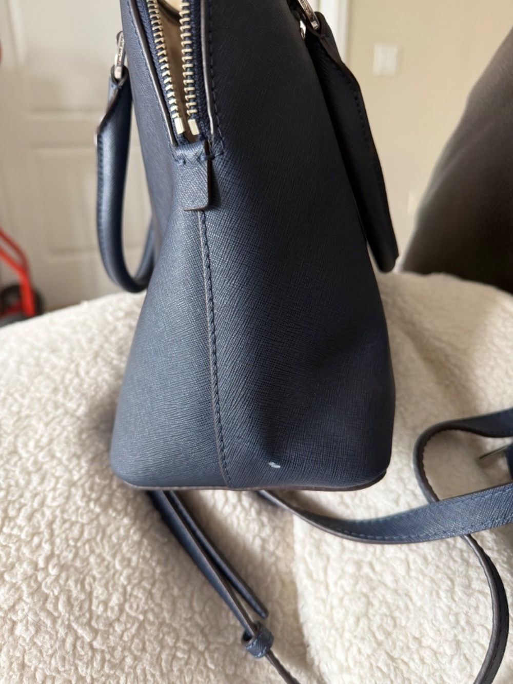 Handbag - Picture 6 of 6